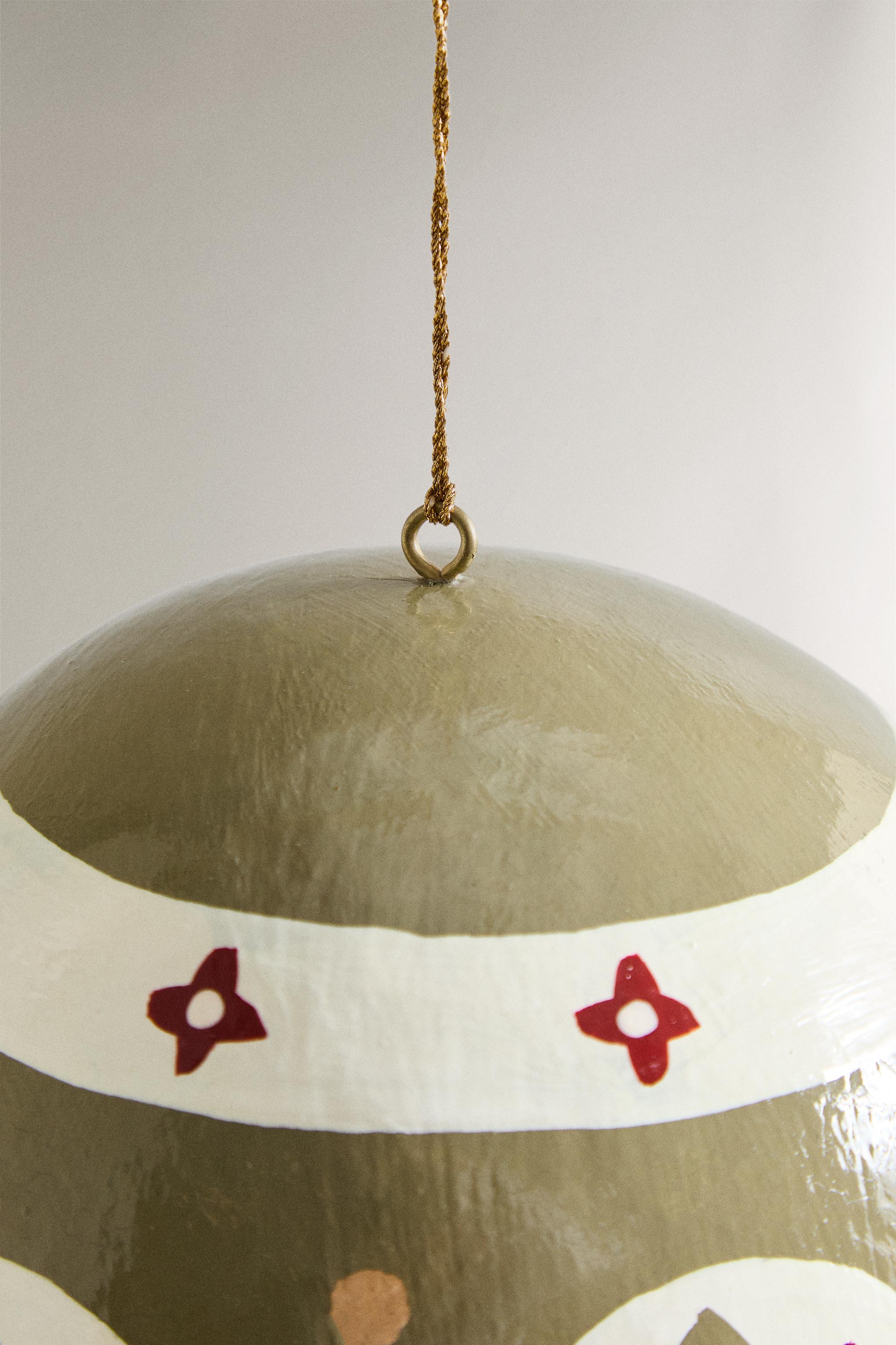 CHRISTMAS TREE ORNAMENT PAPER STAR BALL